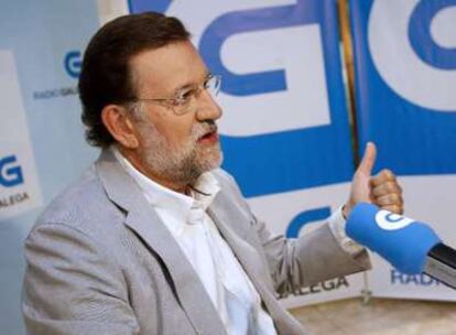 Rajoy, durante una entrevista en Radio Galicia