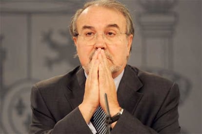 Pedro Solbes, en su comparecencia posterior al Consejo de Ministros.