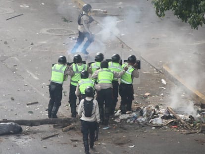 The security forces of the Venezuelan government during a protest by the opposition.