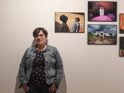 Myriam Navas, cofundadora de Tucutucu Producciones en la instalación del COAM que alberga el World Press Photo.