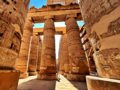La sala hipóstila del templo de Karnak, Luxor (Egipto).