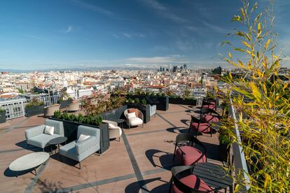 Vista de la terraza del Club Financiero Génova y la ciudad de Madrid de fondo.