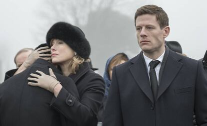 Mariya Shukshina y James Norton, protagonistas de la serie 'McMafia'.