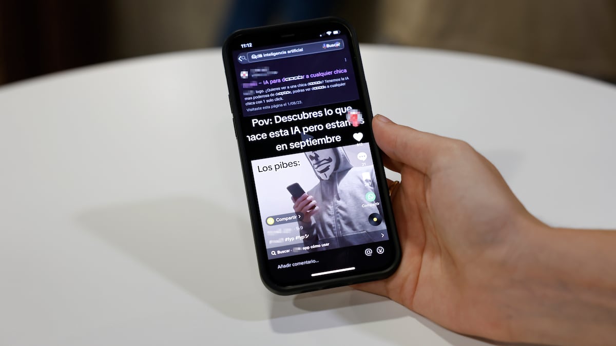 TikTok, Discord y el chat de la Play: así llegan los adolescentes a las  aplicaciones para desnudar a sus compañeras | Tecnología | EL PAÍS