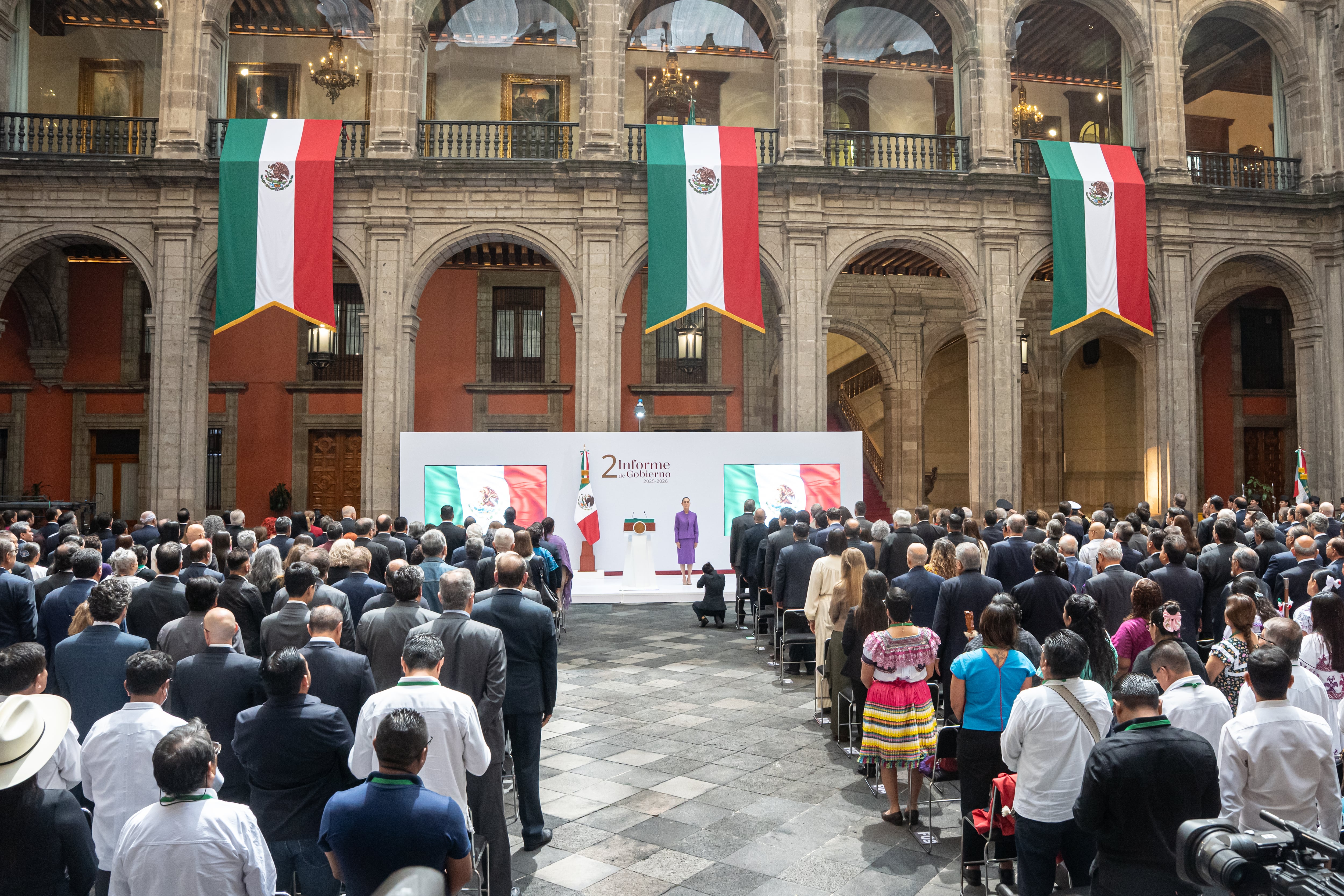 El informe se realizó en el Patio de Honor de Palacio Nacional.