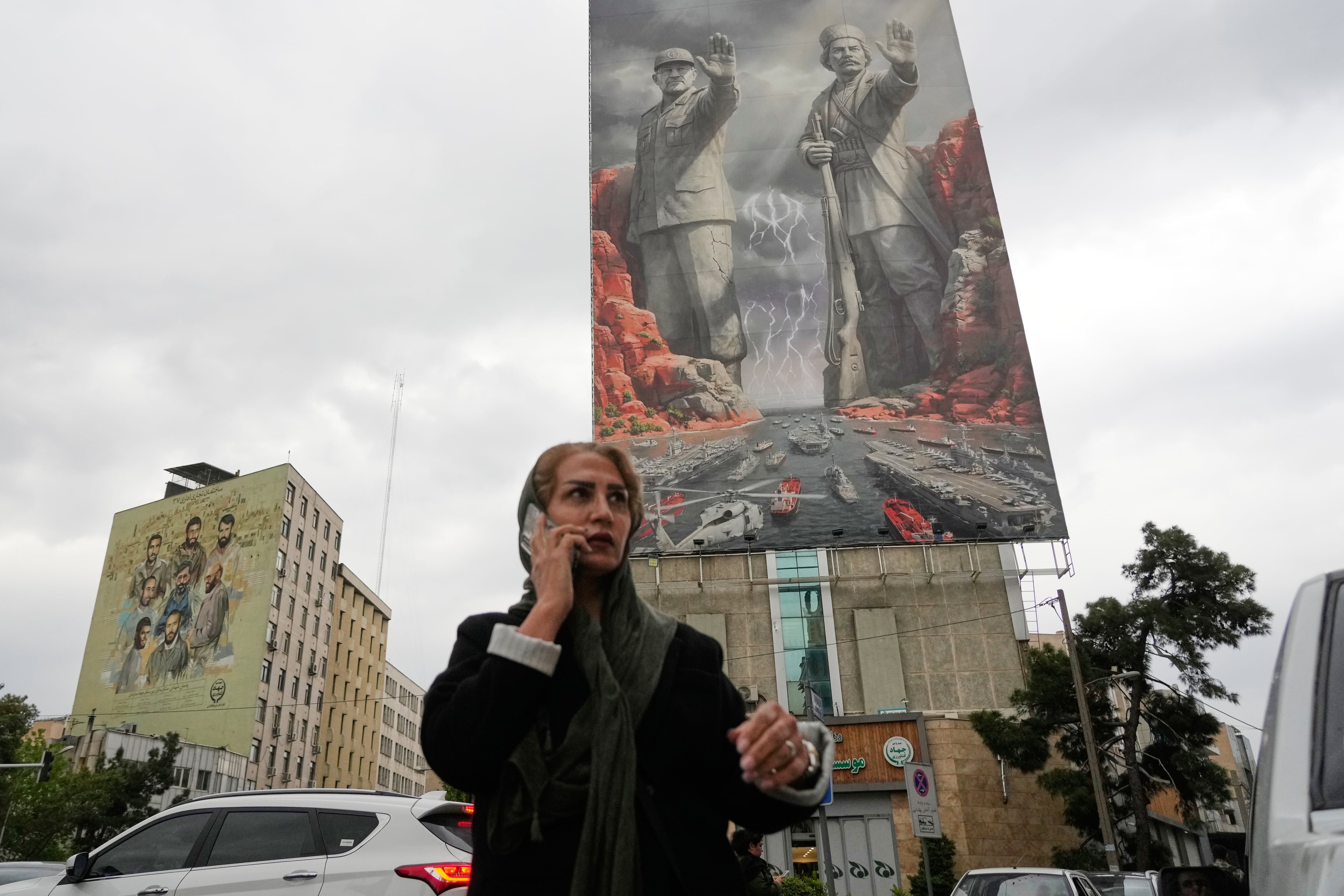 Estados Unidos e Irán aproximan posturas para una nueva ronda de conversaciones, pese a los ataques cruzados