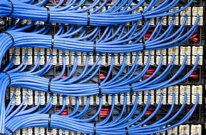 Cables de cobre en una central telefónica.