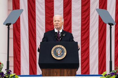 El presidente de Estados Unidos, Joe Biden, durante los actos del Día de los Caídos, este lunes en el Cementerio Nacional de Arlington, en Washington.