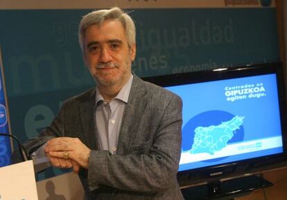 Juan Carlos Cano, ayer en la sede del PP en San Sebastián.