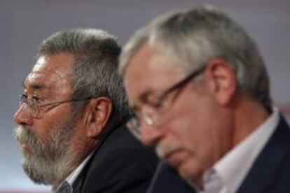 Los secretarios generales de CCOO y UGT, Ignacio Fernández Toxo (d) y Cándido Méndez. EFE/Archivo