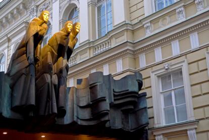 Fachada del Teatro Nacional de Vilna, en Lituania