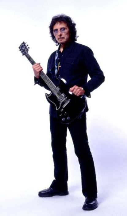 El guitarrista Tony Iommi, en una imagen promocional.