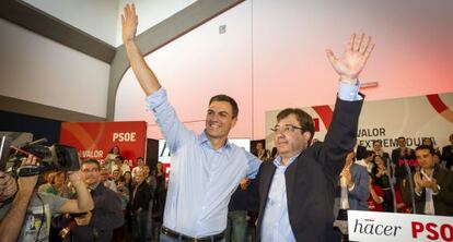 Pedro Sánchez y Guillermo Fernández Vara, el 15 de noviembre.