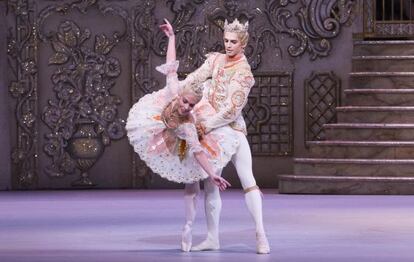 La bailarina española Laura Morera y Federico Bonelli, en el 'Cascanueces'.