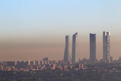 El cielo de Madrid, cubierto por una capa de contaminación, en una foto de la semana pasada.