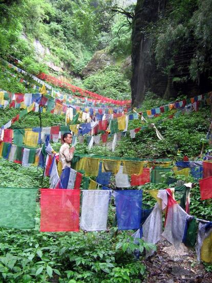 Parque Nacional de Khangchendzonga en India. Situado en el estado de Sikkim, al norte de India, este parque nacional se extiende por una parte de la cordillera del Himalaya y alberga un paisaje excepcional.