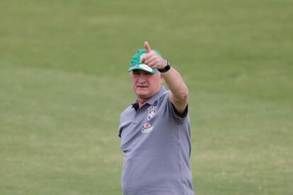 Scolari, durante un entrenamiento con Brasil