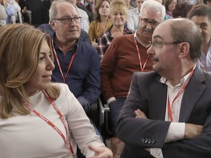 Susana D&iacute;az y Javier Lamb&aacute;n, en el comit&eacute; del 23 de octubre.