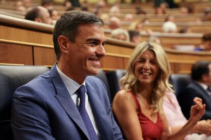 El presidente Pedro Sánchez y la vicepresidenta Yolanda Díaz, en la sesión de constitución de las Cortes el pasado 17 de agosto.