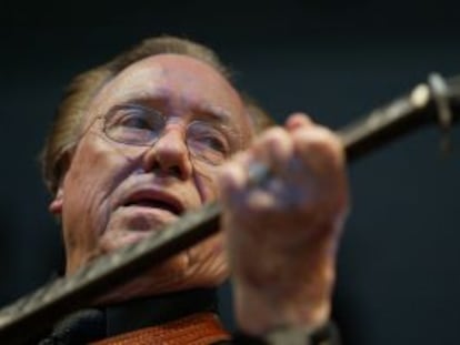 Earl Scruggs, m&uacute;sico de bluegrass.