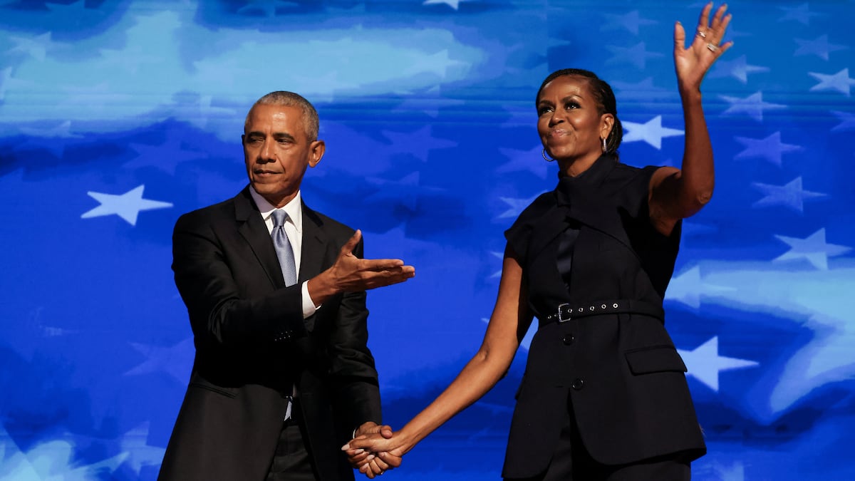 “Hope is back”: Barack and Michelle Obama inaugurate Kamala Harris as their political heir | US Elections