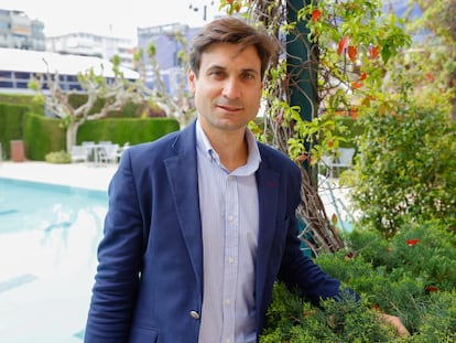 David Ferrer posa en las instalaciones del Real Club de Tennis Barcelona 1899. / LUIS FELIPE CASTILLEJA (RCTB)