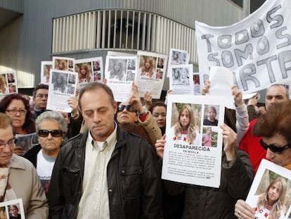 Antonio del Castillo, padre de la desaparecida Marta, en una manifestaci&oacute;n en 2009.