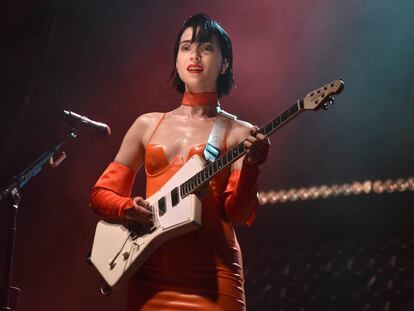 St. Vincent en una actuación durante el Austin City Limits en octubre de 2018.