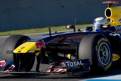 El actual ganador del mundial de piloto, Sebastian Vettel, también ha dado hoy sus primeros giros en Jerez.