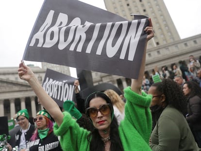 Protesta a favor del derecho al aborto, el martes en el centro de Nueva York.