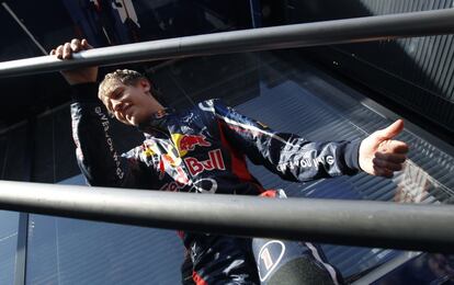 Sebastian Vettel, en el paddock de Montmeló.