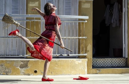 A atriz Marcélia Cartaxo em cena de 'Pacarrete'.