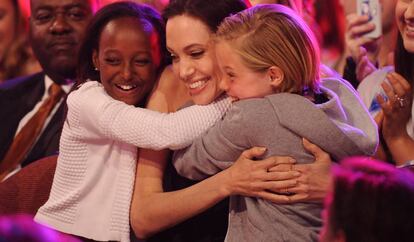 Zahara, Angelina Jolie y Shiloh, en 2015.