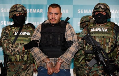 El presunto líder del cártel de los Zetas, Martín Estrada Luna, <i>El Kilo,</i> es presentado a los medios de comunicación en la Ciudad de México.