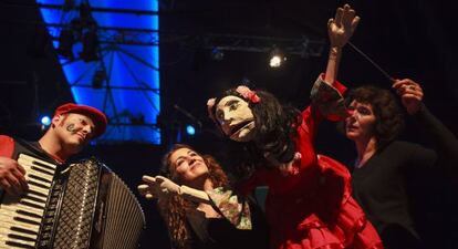 Escena de 'El retablillo de la Señá Rosita', de La pájara pinta.