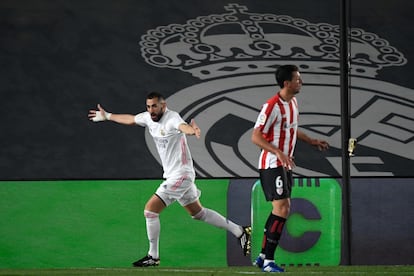 Benzema celebra su primer gol ante el Athletic este martes en Valdebebas.