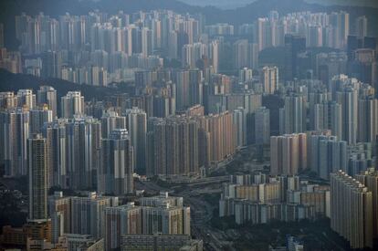 Edificios de apartamentos y oficinas en el distrito de Kowloon de Hong Kong.