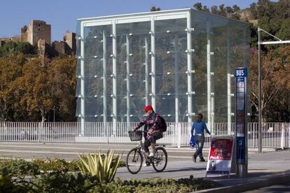 The glass cube in Málaga’s port area will be the symbol of the city’s future Pompidou Center.