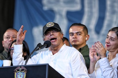 El presidente de Colombia, Gustavo Petro, habla en una manifestación en Cali, Colombia, el 11 de junio de 2025.