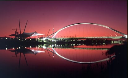 Puente de la barqueta de Sevilla, construido con motivo de la expo'92