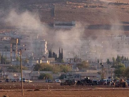 Humareda tras una explosión en la ciudad fronteriza e Kobane.