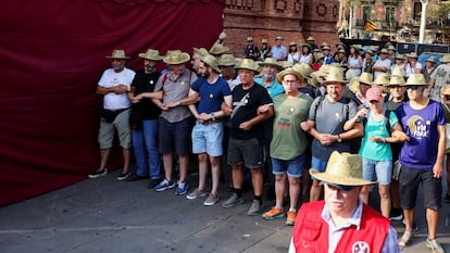 Simpatizantes del presidente Carles Puigdemont, el jueves en Barcelona.