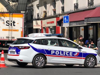 Imagen de archivo de un coche de policía en París.