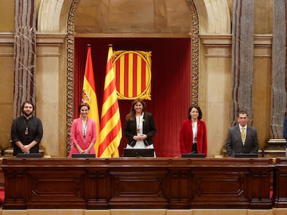 De izquierda a derecha, Ferran PedretAnna Caula (ERC); , Laura Borras (Junts); Eva Granados (PSC) y Jaume-Alonso Cuevillas (Junts) y Ruben Wagensberg (ERC).