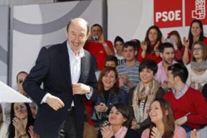 Alfredo Pérez Rubalcaba, en El Ejido (Almería).