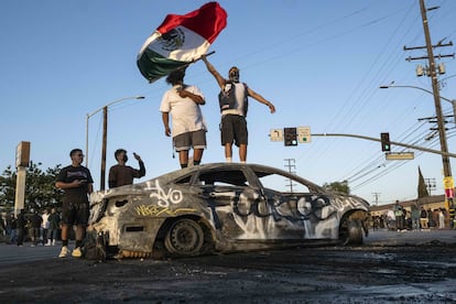 Las autoridades locales han llamado a la calma y a protestar pacíficamente para no dar motivos a Trump de agravar la situación.