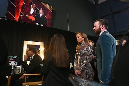 Jennifer Lopez y Chris Evans esperan su momento: entregan el Oscar a mejor diseño de producción.