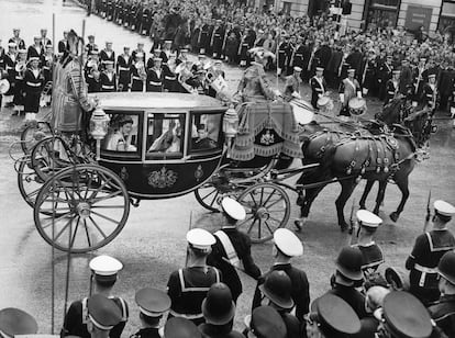 The second carriage of The Carriage Procession of Princes and Princesses of the Blood Royal carrying Her Royal Highness The Duchess of Kent, His Royal Highness The Duke of Kent, Her Royal Highness Princess Alexandra of Kent and His Royal Highness Prince Michael of Kent, passes through Trafalgar Square as they make their way to Westminster Abbey for the coronation of Queen Elizabeth II.