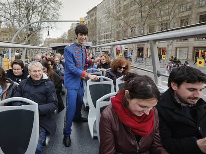 Ruta per teatres i antigues sales de la ciutat amb motiu del Dia Mundial del Teatre.