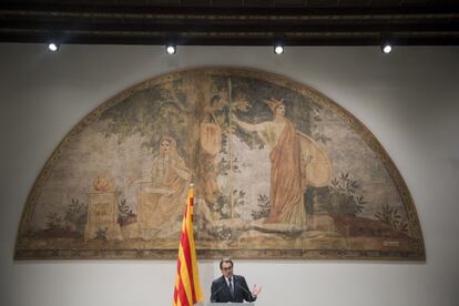 Artur Mas anuncia su retirada para la presidencia la Generalitat el 9 de enero de 2016.